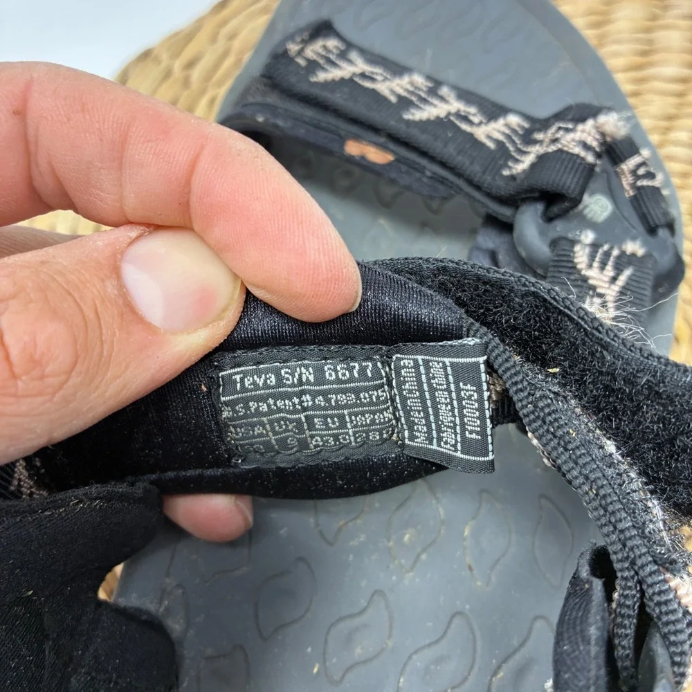 Teva 6677 Men's Hurricane Sport Sandals Size 10 Black Geometric Pattern Vintage